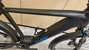 Fahrrad E Bike Cube Cross Hybrid Race  Bild 3