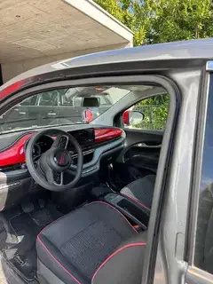 Fiat 500e Red Edition Bild 5