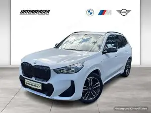 BMW iX1 xDrive30 M Sportpaket // elektr. Anhängerkupplung // Head-Up