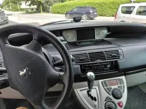 Peugeot 807 Bild 5