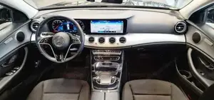 Mercedes-Benz E 300 Bild 12
