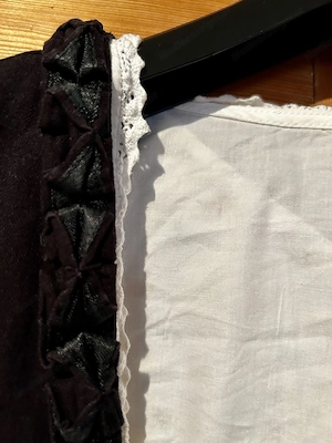 Dirndl ohne Schürze, mit Bluse, schwarz, Größe 36 Bild 3
