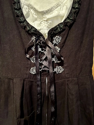 Dirndl ohne Schürze, mit Bluse, schwarz, Größe 36 Bild 5
