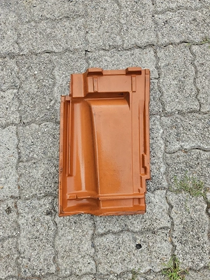  Dachziegel abzugeben - ca. 200 m - Pfleiderer - gegen Selbstabholung Bild 3