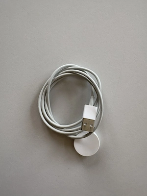 Apple Watch Series 2 38 mm   Rosé   2 Armbänder & Ladegerät Bild 3