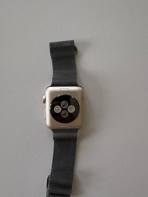 Apple Watch Series 2 38 mm   Rosé   2 Armbänder & Ladegerät Bild 2