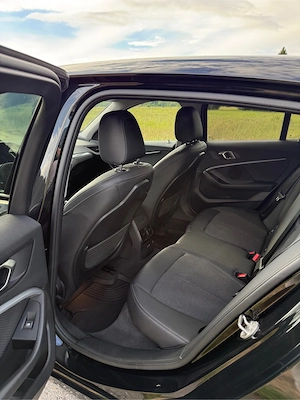 BMW 1er-Reihe 118i, M-Paket Interieur - Exterieur Sport-Line Klein-  Kompaktwagen Bild 8