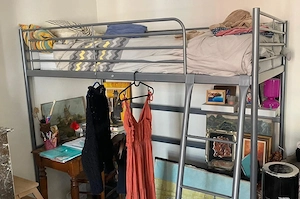 etagenbett mit Matratzen