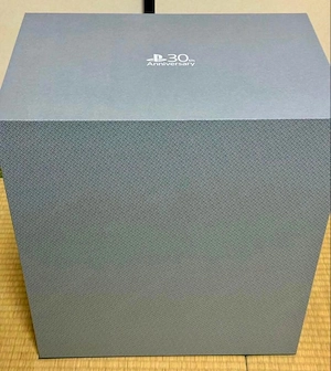 sony Playstation 5 pro 30th anniversary limited edition 2TB spielkonsole  Bild 3