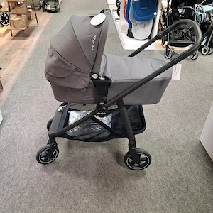 Nuna Kombi-Kinderwagen Swiv Einzelstück Bild 3