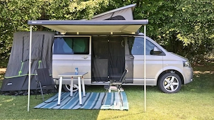 T5 Volkswagen Camper Bus Bild 2