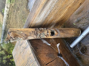 Rustikaler Wassertrog Brunnen Bild 6