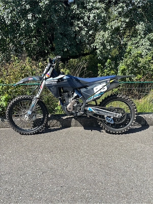Husqvarna 250 Bild 2