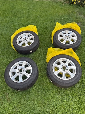 Alufelgen mit Sommerreifen Bild 5
