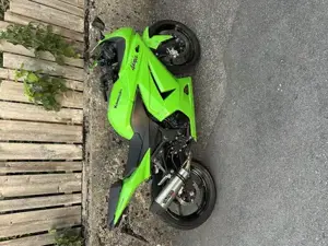 Kawasaki Ninja 250r Bild 3
