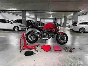Ducati Monster 821
