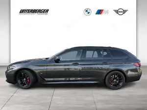 BMW 520d xDrive Touring // M Sportpaket // Anhängerkupplung Bild 2