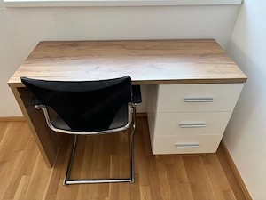 Schreibtisch + Stuhl wie neu! Bild 2