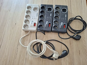 Verschiedene Netzkabel - Verteiler  Bild 2