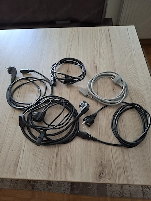 Verschiedene Netzkabel - Verteiler  Bild 5