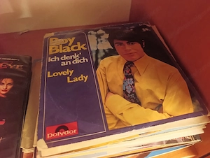 Wohnungsflohmarkt  Bild 2
