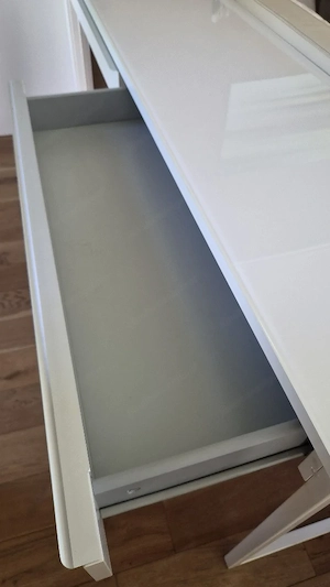 Schreibtisch  Bild 3