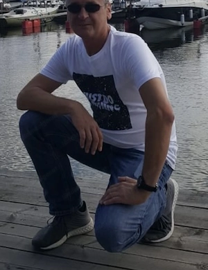Suche sehr junge skinny Frau für TG