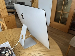 iMac 27 Zoll mit Tastatur und Maus Bild 3