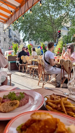 Restaurantmitarbeiter Bild 9