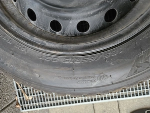 Winterräder mit Stahlfegen und Radzierblenden (2 Sets) Bild 6