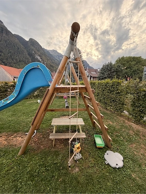 Schaukel mit Rutsche Bild 2