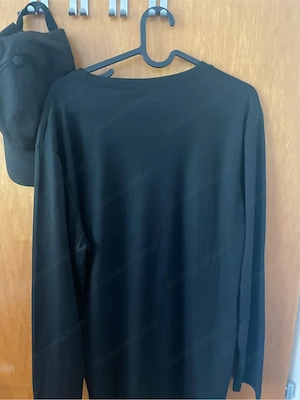 Schwarzes Shirt Bild 2