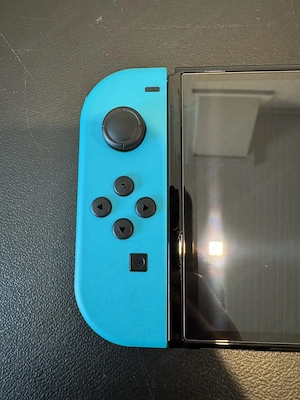 Nintendo Switch 1 Konsole mit Zubehör Bild 3