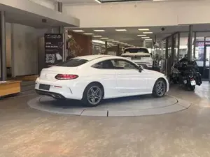 Mercedes-Benz C 200 Bild 12