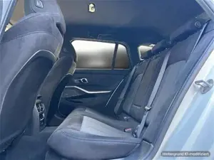 BMW 320d xDrive Touring G21 M Sportpaket Head-Up Bild 8