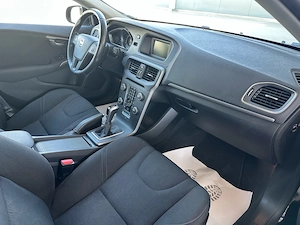 Volvo V40 Kinetic Bild 9