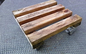 Pflanzenroller Holz Metall Kunststoff