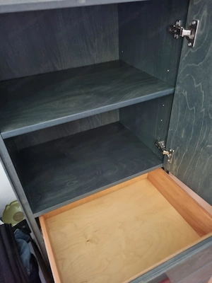 Kommode aus Massivholz Bild 2