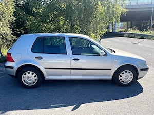 Vw Golf 4 Benzin Bild 6