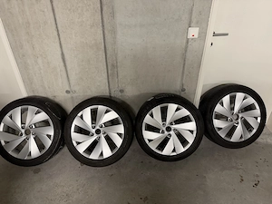 VW Original Alufelgen mit Sommerreifen   Golf 8 Variant Bild 2