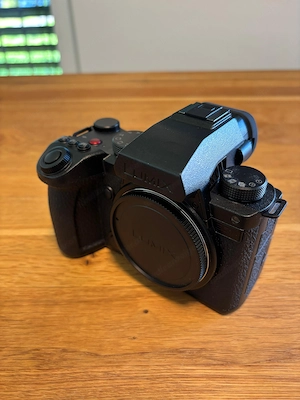 Panasonic Lumix S5II Set mit Sigma 24-70mm, Panasonic 18mm & SmallRig Cage Bild 2