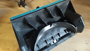 Total bescheuerte Elektro Schneeschaufel im Makita Farbstil (eh klar..) Bild 5