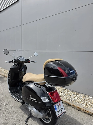 Piaggio Vespa GTS 250 i.e. - nur 2.900km! Bild 6