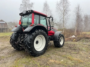  Traktor VALTRA T151E Bild 5