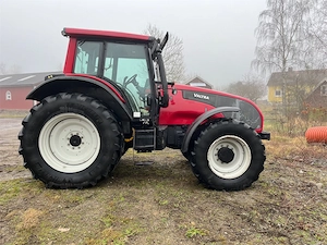  Traktor VALTRA T151E Bild 3