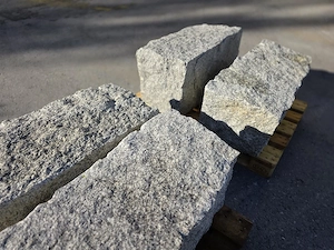 Granitblöcke 45x45x80-90cm Bild 2