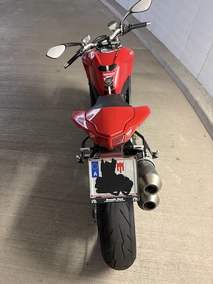 Ducati Streetfighter 1098 S Bild 9