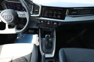 Audi A1 S line SB LED+ SportS CarPlay Kam 17Z Keyless 1... Bild 8