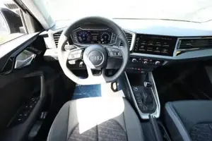Audi A1 S line SB LED+ SportS CarPlay Kam 17Z Keyless 1... Bild 7