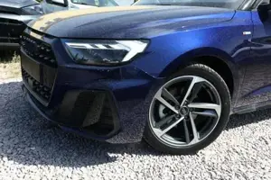 Audi A1 S line SB LED+ SportS CarPlay Kam 17Z Keyless 1... Bild 5